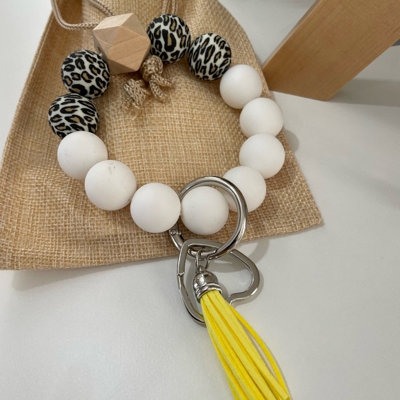 Bracelet Keychain Silicone Wood Beads/Lanyard Teacher Badge Holder Gift Set - Picture 4 of 6